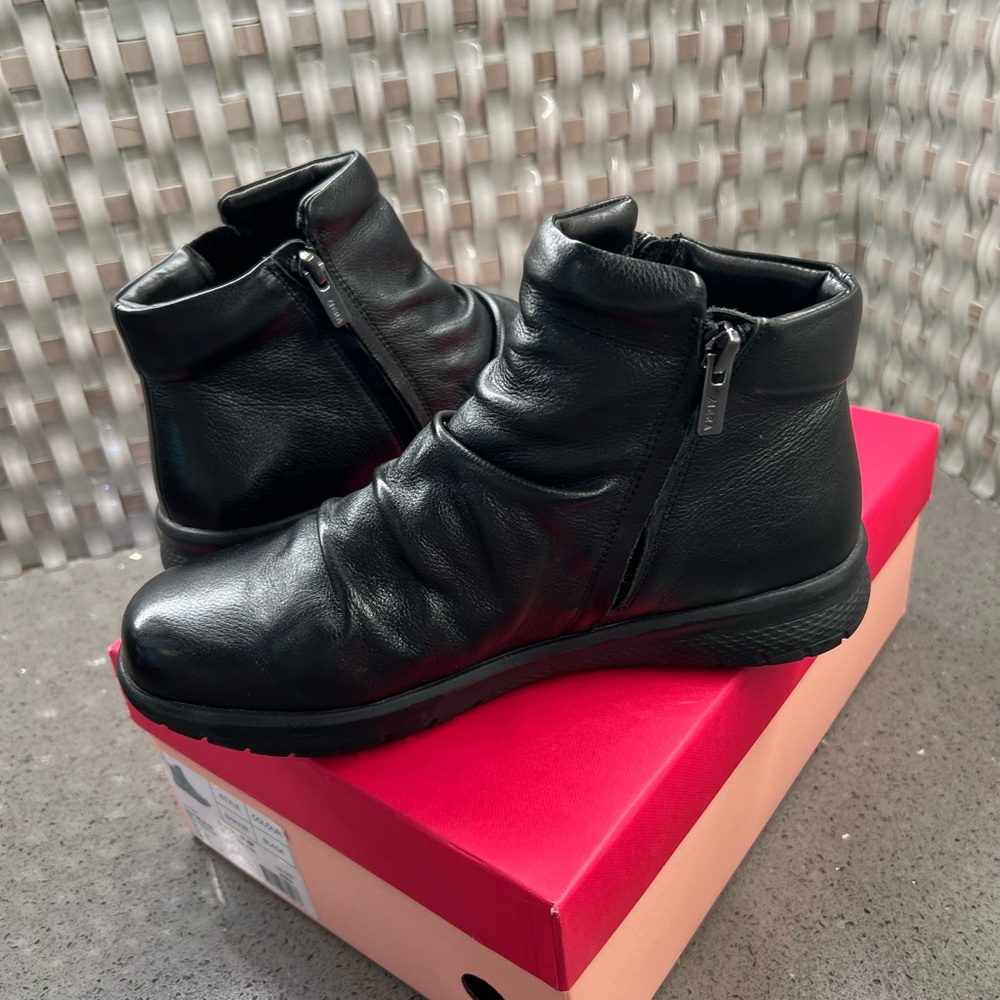 Ziera Shayne-XF Black Leather Zip Ankle Boot size 39 - Picture 8 of 11